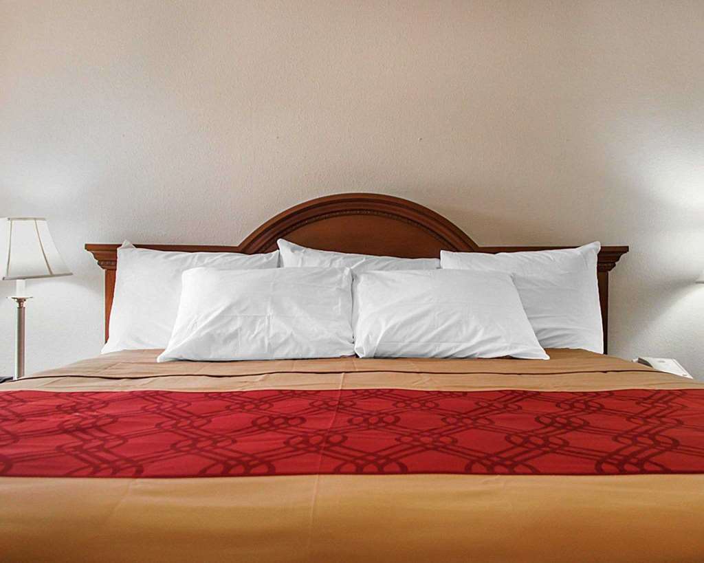 Econo Lodge Chandler Room photo