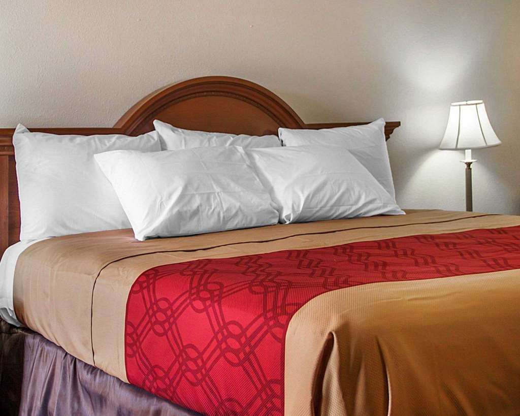 Econo Lodge Chandler Room photo